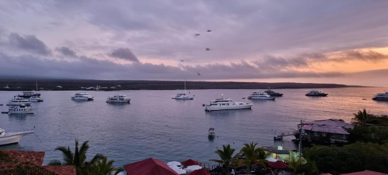 Hotel Angermeyer Waterfront Inn Puerto Ayora (Galapagos Islands) Exterior foto