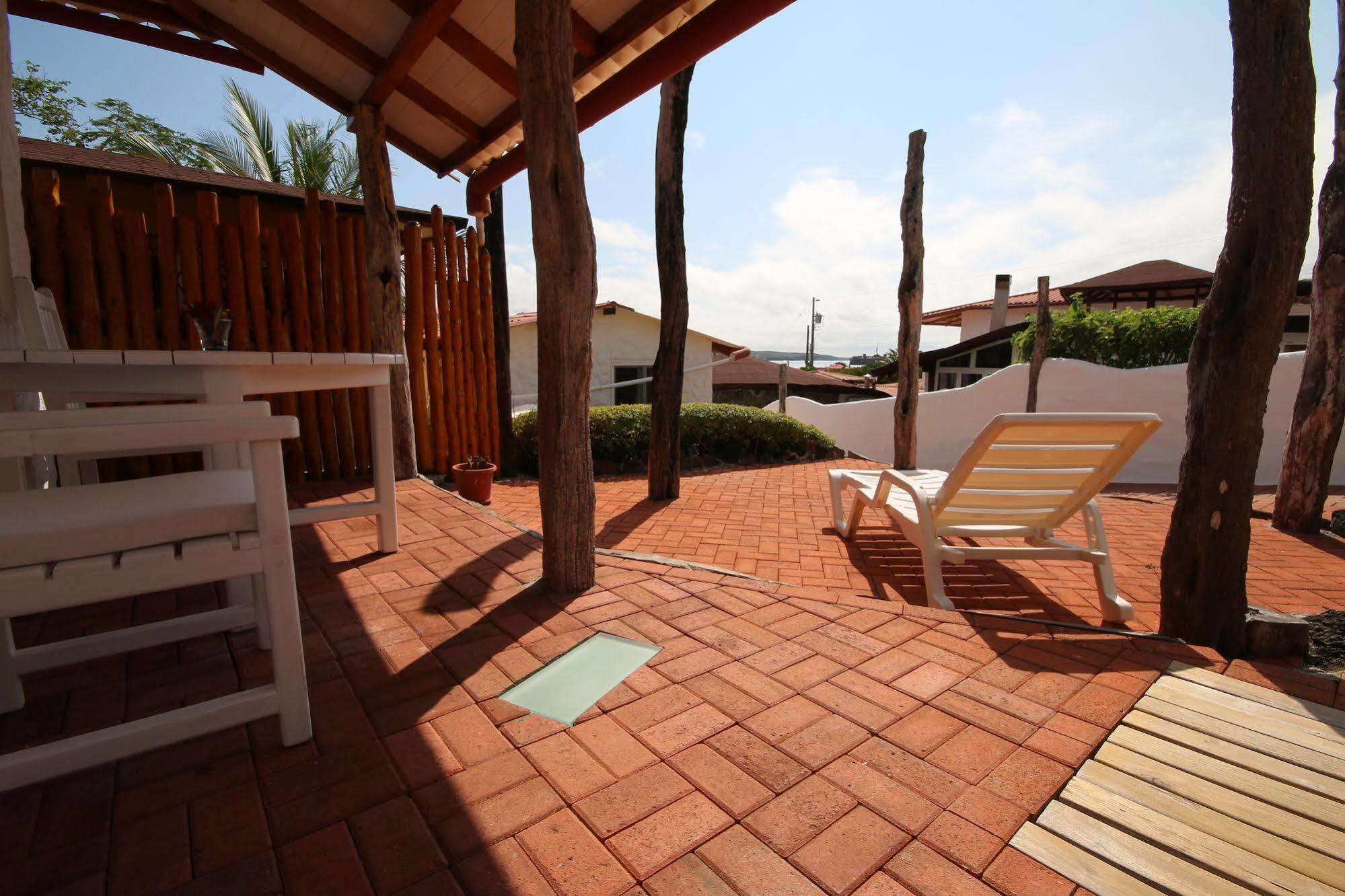 Hotel Angermeyer Waterfront Inn Puerto Ayora (Galapagos Islands) Exterior foto